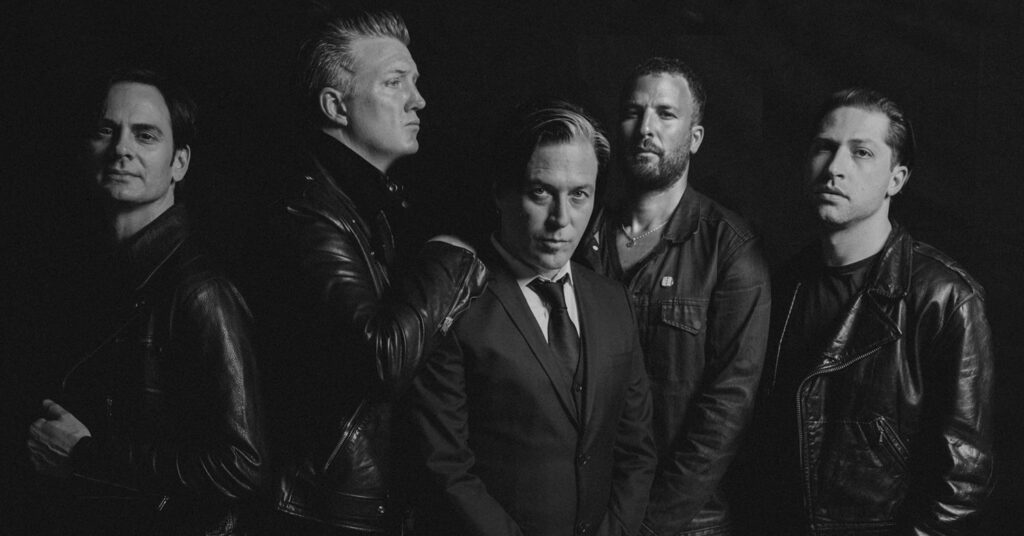 The Town Anuncia Queens Of The Stone Age Pitty E Lineup Do Palco