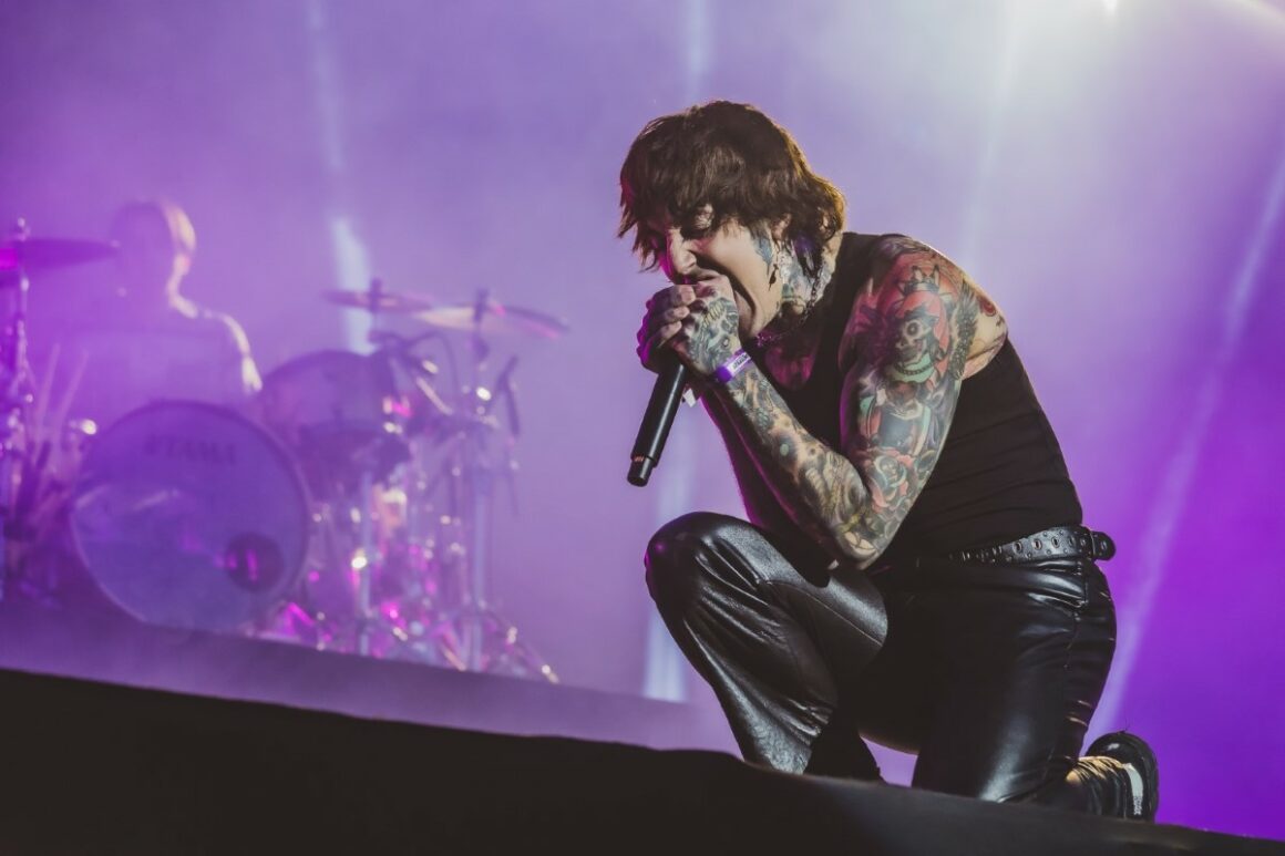 Bring Me the Horizon lança Kool Aid primeira música desde saída de