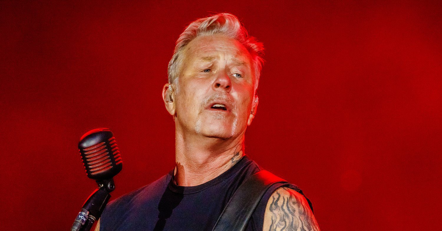 James Hetfield, vocalista e guitarrista do Metallica, durante apresentação ao vivo em 2022