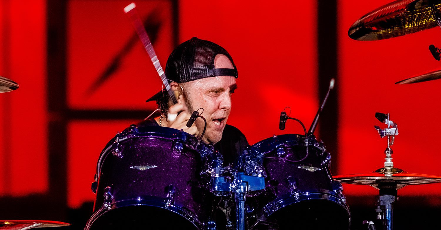 O baterista do Metallica, Lars Ulrich, durante show