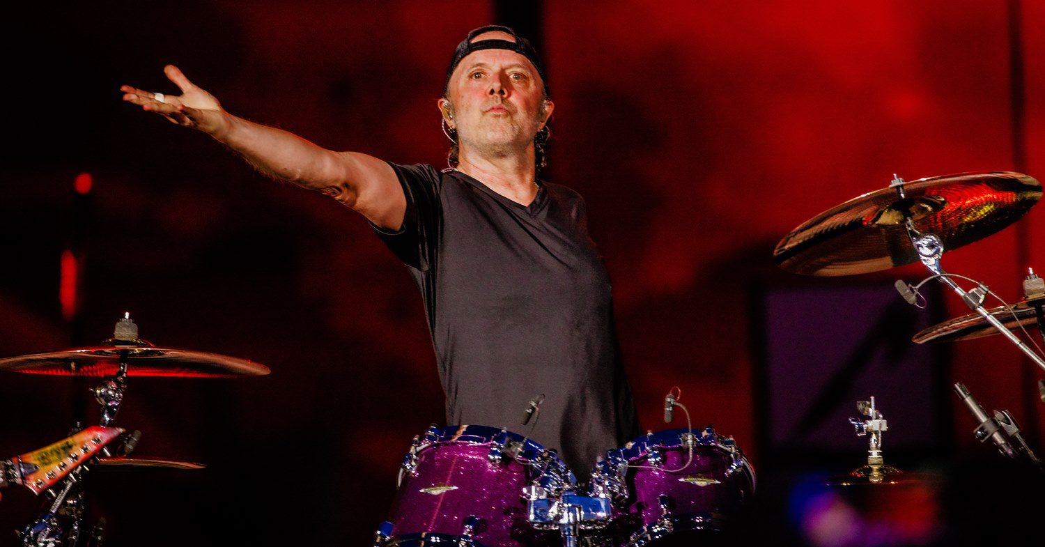 O baterista do Metallica, Lars Ulrich, durante show