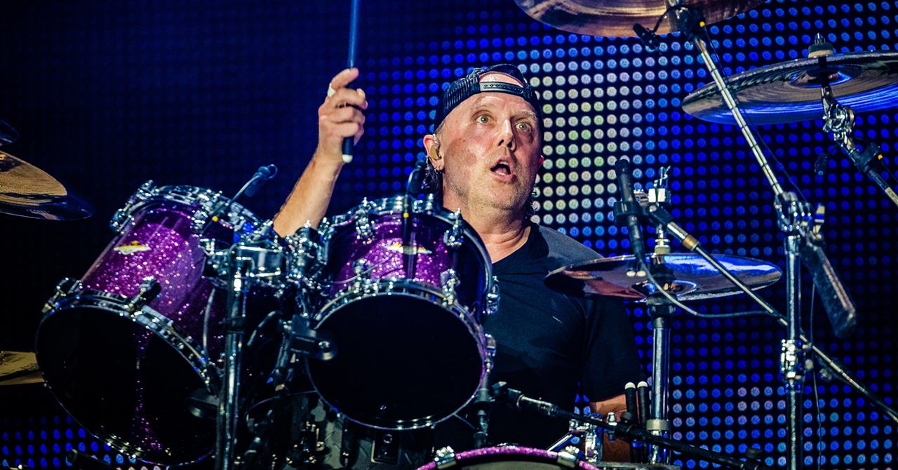 O baterista do Metallica, Lars Ulrich, durante show