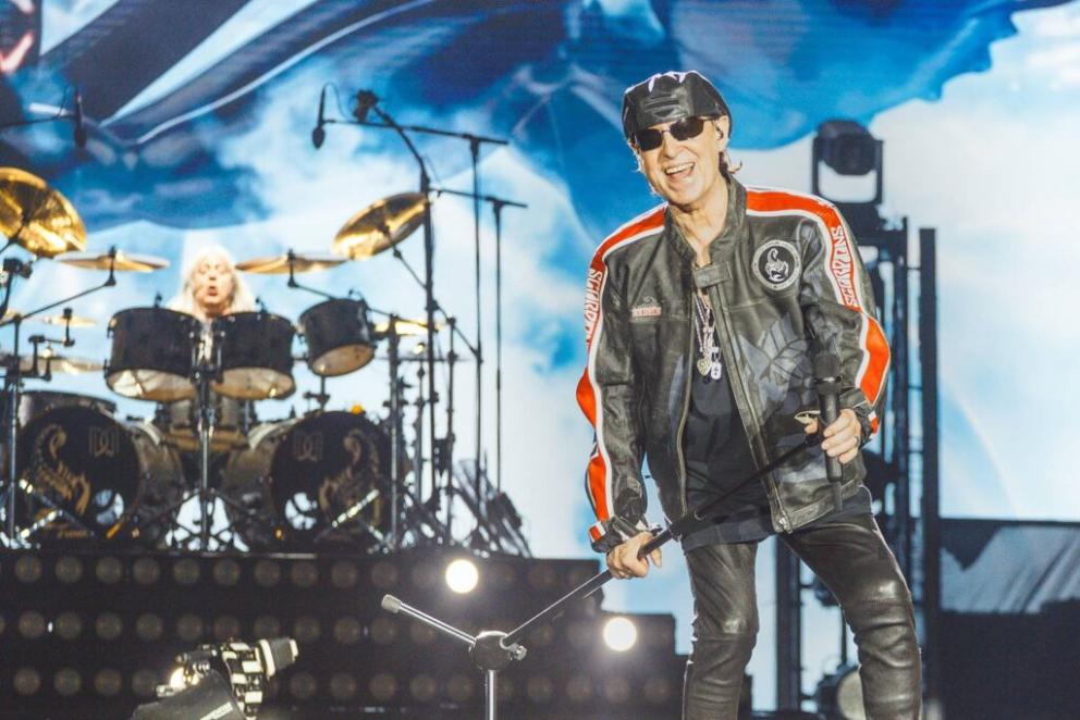 Scorpions economiza nas baladas e entrega show vigoroso em Brasília