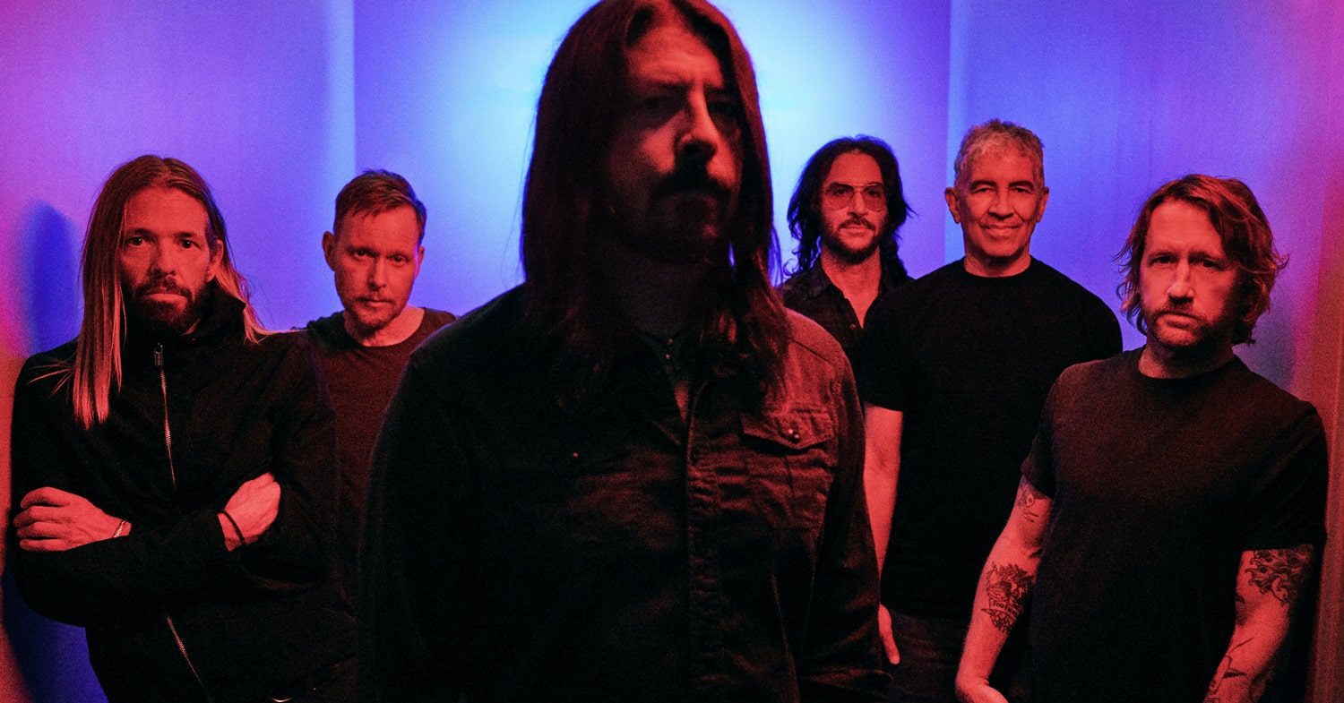 Após morte de baterista e show cancelado, Foo Fighters voltará ao