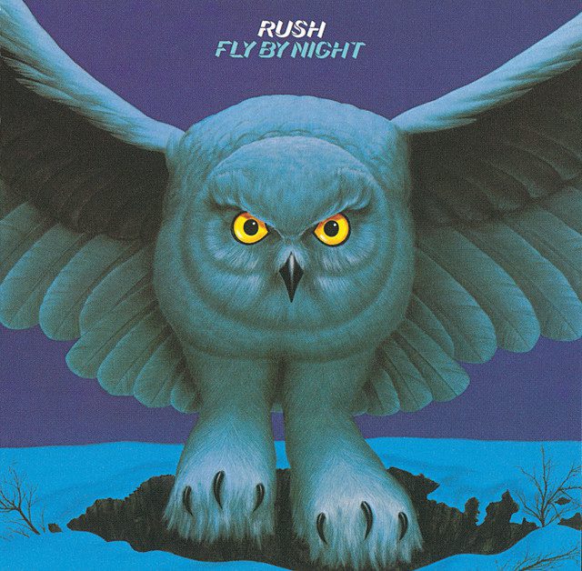 Capa do álbum “Fly by Night”, lançado pelo Rush em 1975