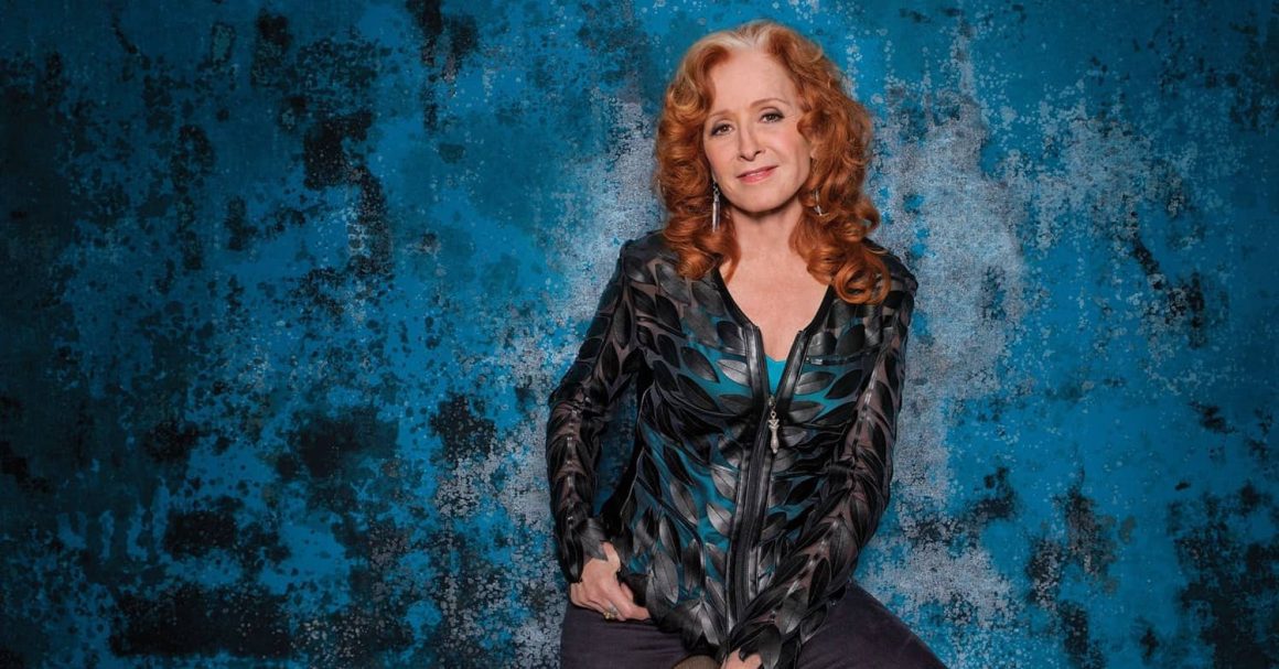 Bonnie Raitt lança “Just Like That…”, primeiro álbum em 6 anos
