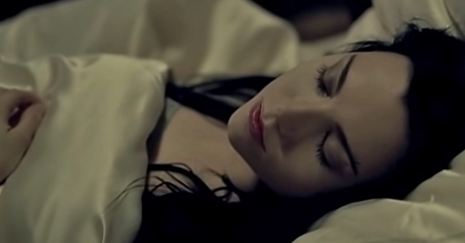 Evanescence Emplaca “bring Me To Life” No Topo De Parada 