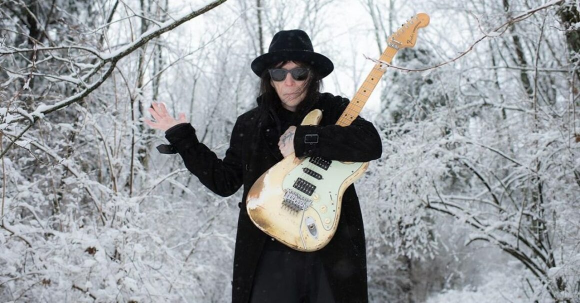 Mick Mars E A Vida Do Guitarrista Com Espondilite Anquilosante