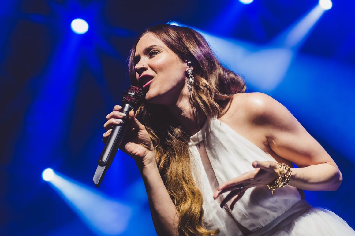 Aposentadoria? Que nada Joss Stone prova em São Paulo que quer mais 20