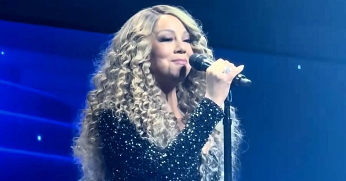 A cantora Mariah Carey durante show em 2024