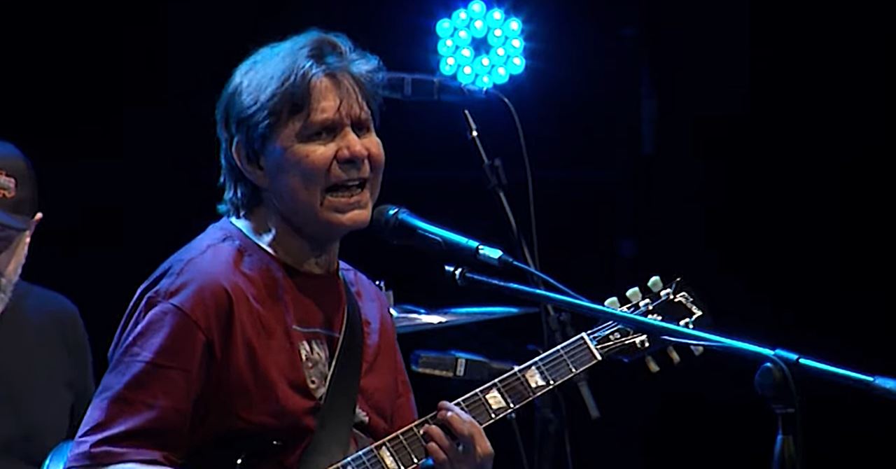 Lô Borges está internado há 11 dias e estado é grave