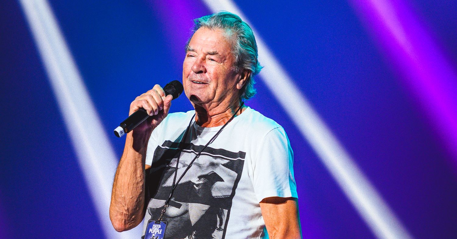 Ian Gillan revela perda de visão e diz considerar aposentadoria
