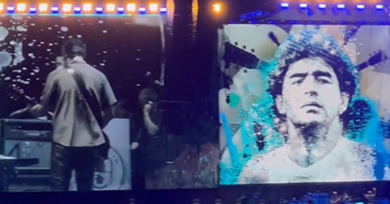 A homenagem do Oasis a Maradona em show na Argentina