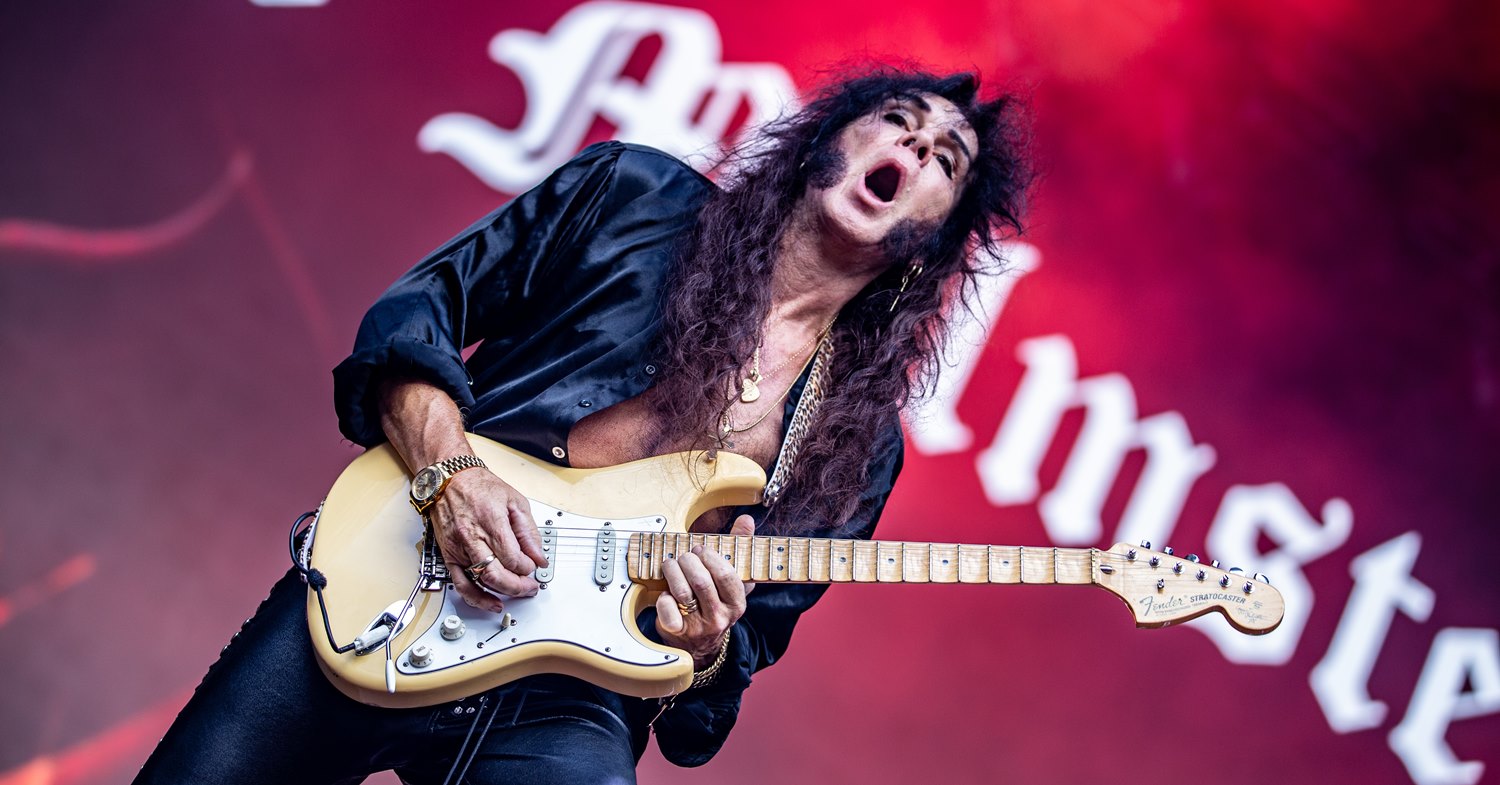 A opinião de Yngwie Malmsteen sobre Fender processar fabricantes de Stratocaster