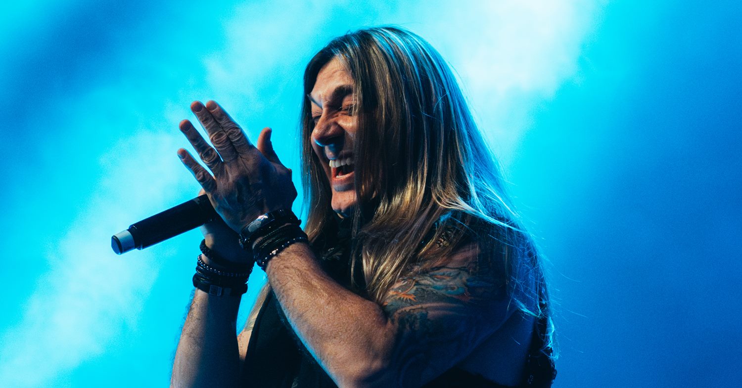 Edu Falaschi inicia turnê “Mi’raj & The Legacy” no Rio; veja setlist e vídeos
