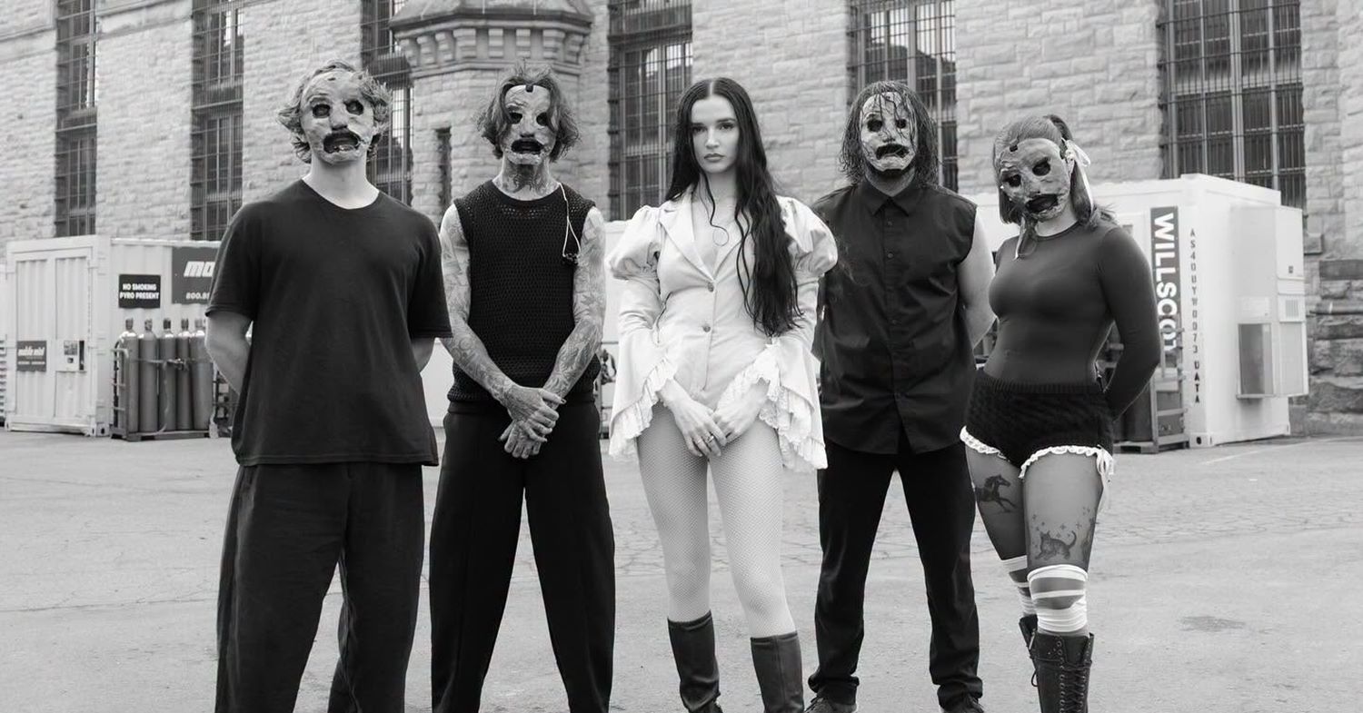 Banda de Poppy faz show sem a cantora em festival nos EUA