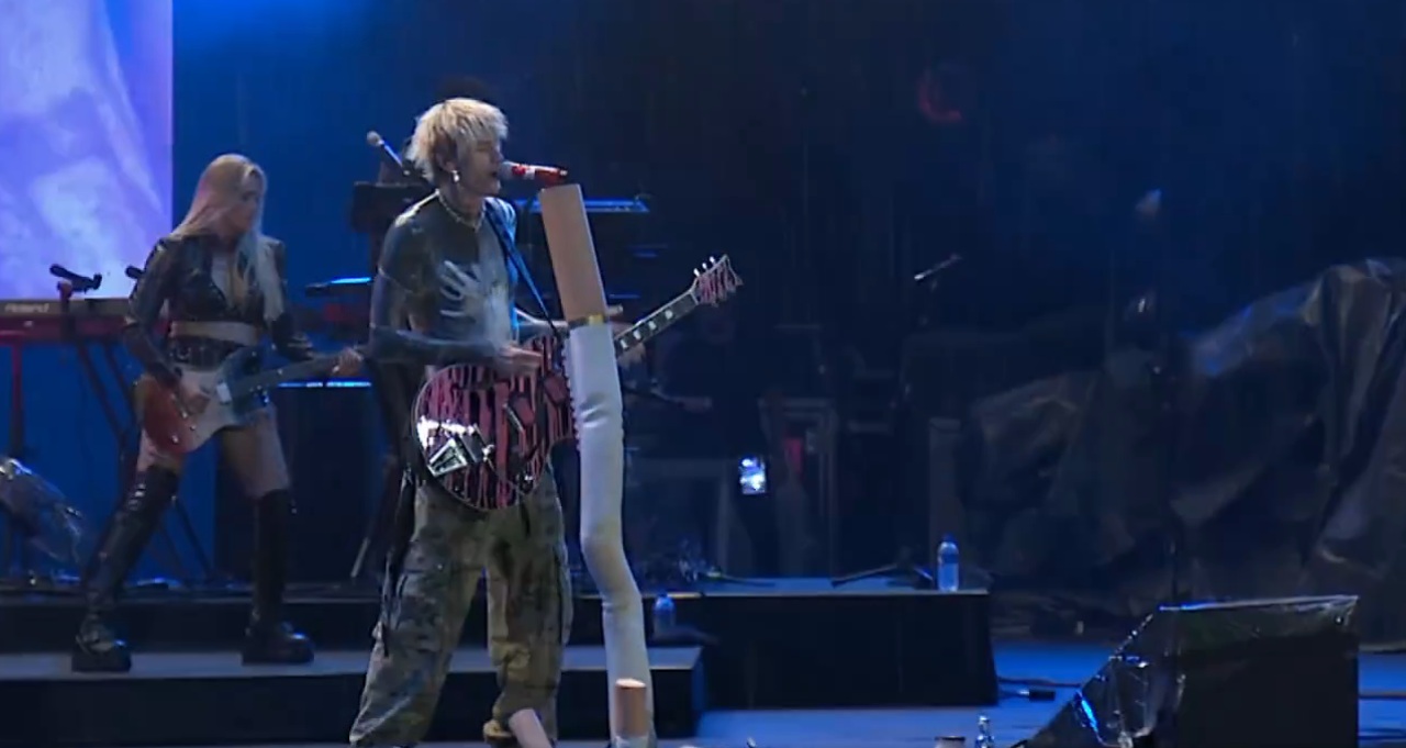 MGK desabafa no Rock in Rio 2026 sobre plateia desinteressada